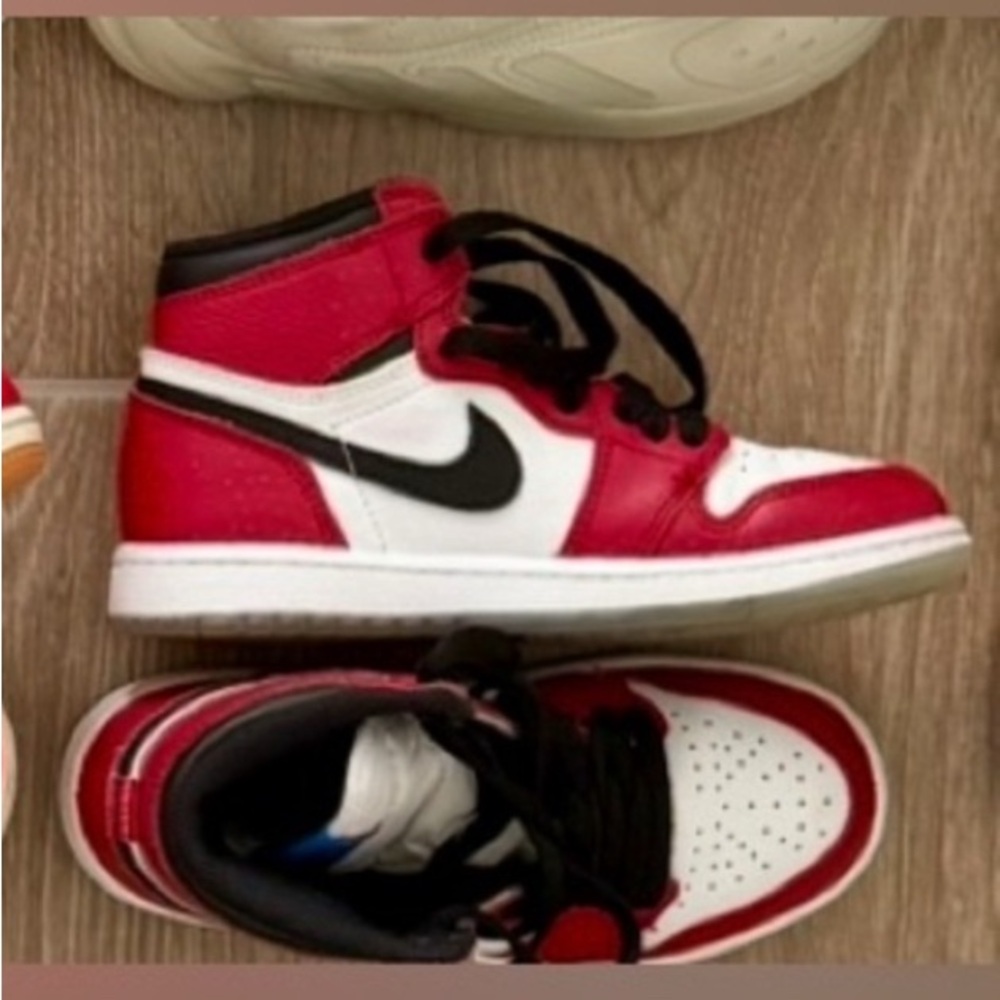 Nike Jordan 1 retro Kids Red and White Sneakers